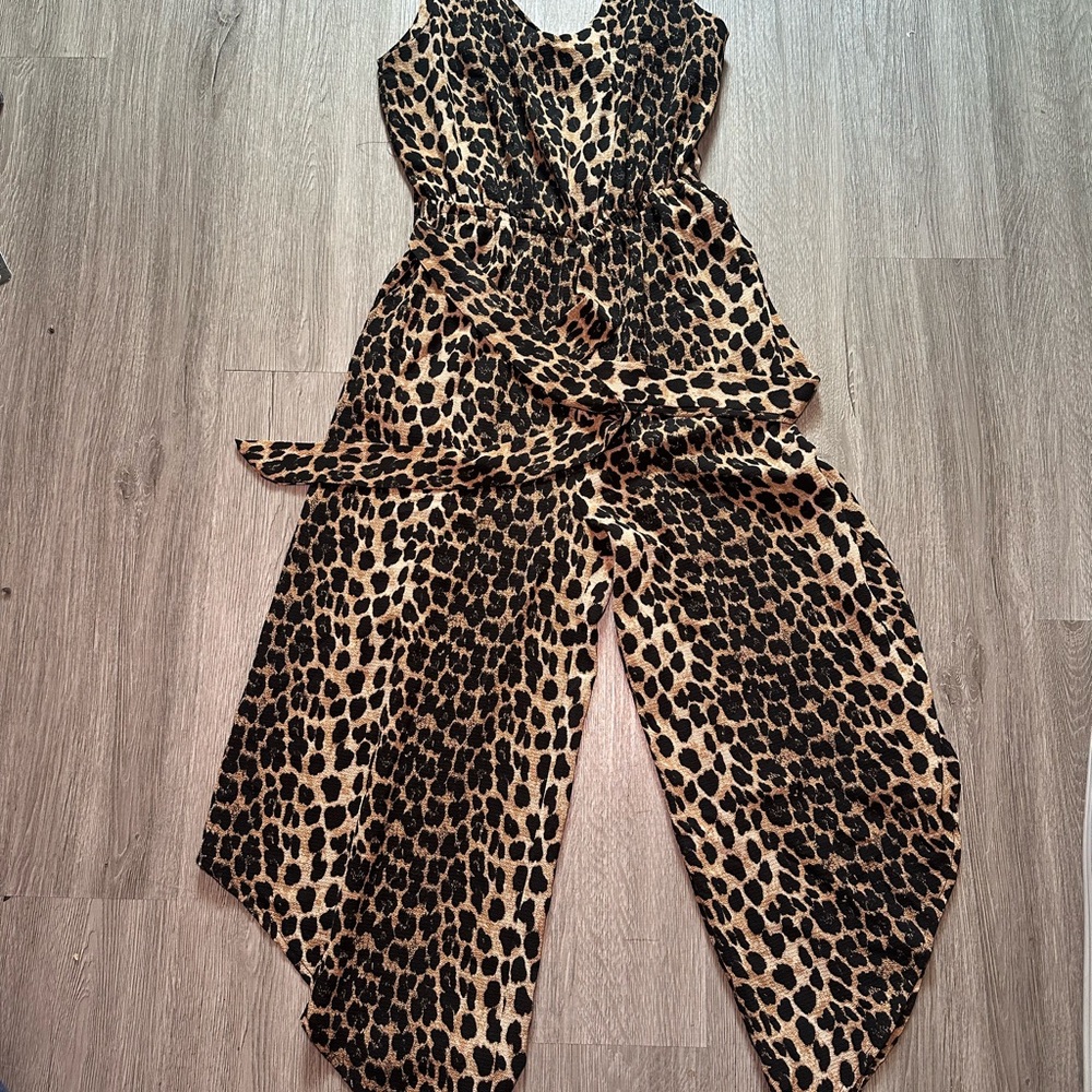 Leopard Print Sleeveless Jumpsuit